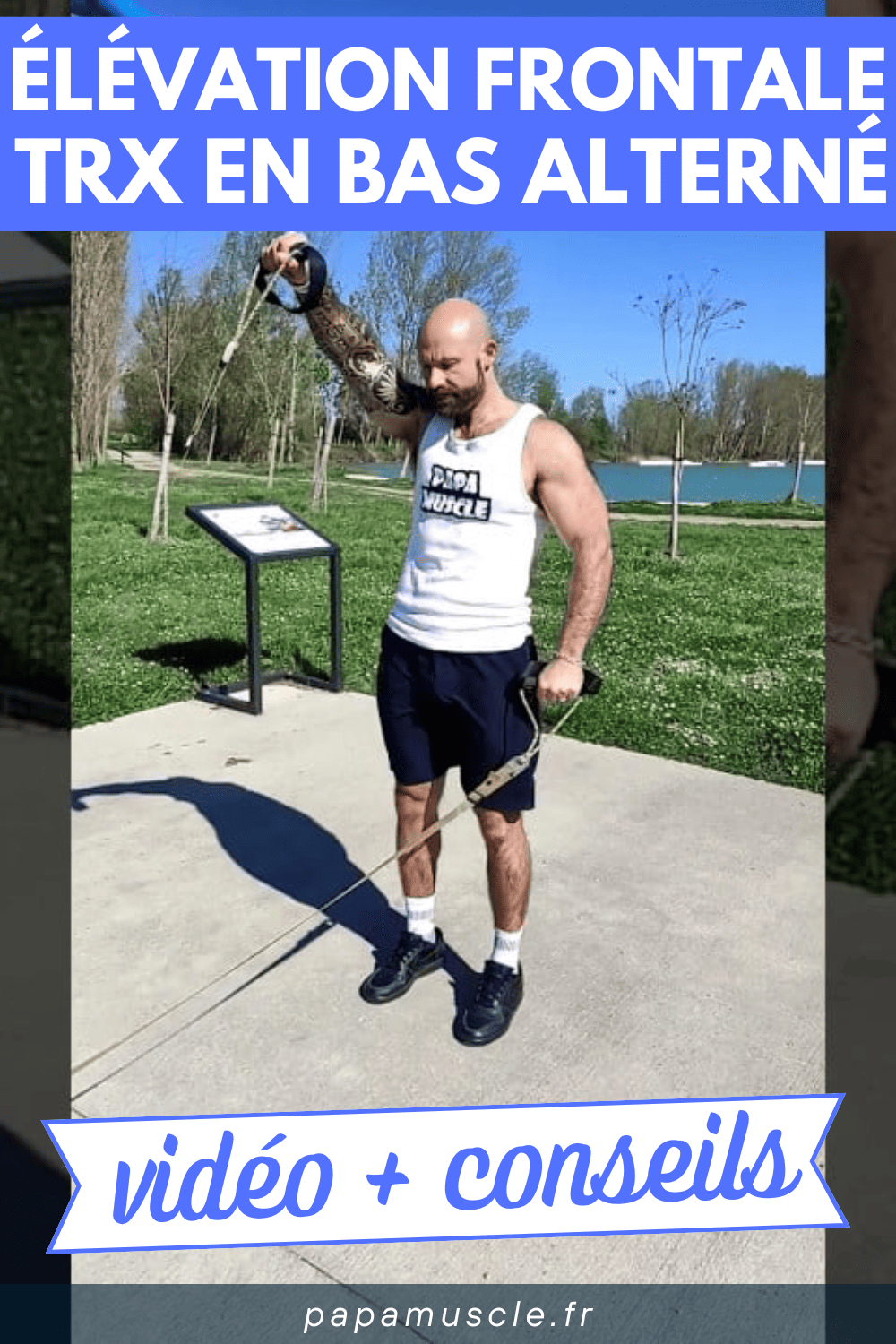 élévation frontale TRX en bas alterné